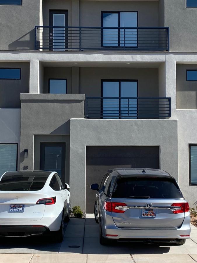 Zen Trail Retreat - New 5 Bedroom Luxury Condo St. George Exterior photo